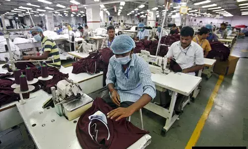 स्मृति ईरानी के नए मंत्रालय की चुनौतियां स्मृति ईरानी के नए मंत्रालय की चुनौतियां