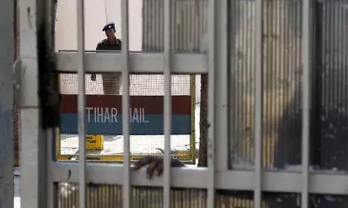 हर वर्ष पुलिस हिरासत में होती है 98 मौतें हर वर्ष पुलिस हिरासत में होती है 98 मौतें