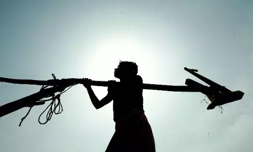 बढ़ती गर्मी से दिन में होने वाले काम के घंटों में हो सकती है 3.6% कटौती बढ़ती गर्मी से दिन में होने वाले काम के घंटों में हो सकती है 3.6% कटौती