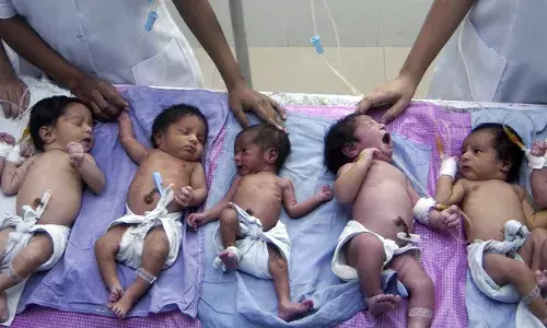 भारत में 1.9 करोड़ महिलाओं ने दिया है 7 से अधिक बच्चों को जन्म भारत में 1.9 करोड़ महिलाओं ने दिया है 7 से अधिक बच्चों को जन्म