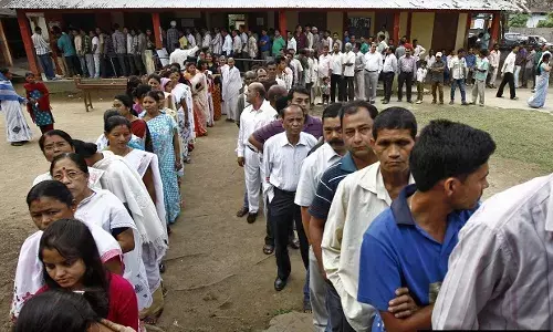 बदलाव का रूप बना, लेकिन असम के सिर्फ 3.2% लोगों के पास आधार बदलाव का रूप बना, लेकिन असम के सिर्फ 3.2% लोगों के पास आधार