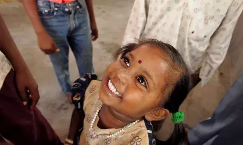 भारत के 50,000 अनाथ बच्चों में से क्यों 3.2% को ही मिलेंगे अभिभावक भारत के 50,000 अनाथ बच्चों में से क्यों 3.2% को ही मिलेंगे अभिभावक