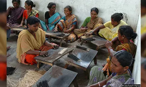 स्किल इंडिया : बेहतर परिणाम के लिए लक्ष्य समूह पर ध्यान की आवश्यकता