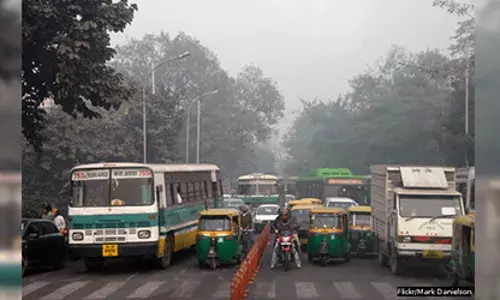 दिल्ली परिवहन मुंबई से तीन गुना अधिक प्रदूषण का उत्तरदायी दिल्ली परिवहन मुंबई से तीन गुना अधिक प्रदूषण का उत्तरदायी