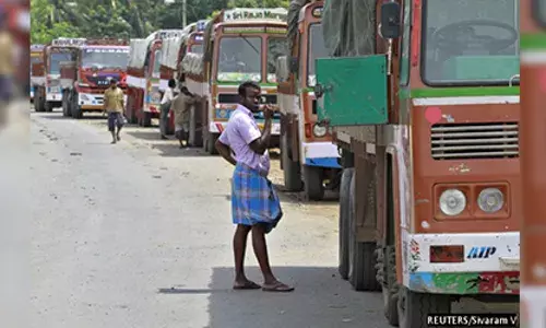 क्या होगा जीएसटी का प्रभाव ? महाराष्ट्र और उप्र से सीखें क्या होगा जीएसटी का प्रभाव ? महाराष्ट्र और उप्र से सीखें