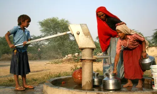 86% परिवारों को मिलाता पीने का स्वच्छ पानी? 86% परिवारों को मिलाता पीने का स्वच्छ पानी?