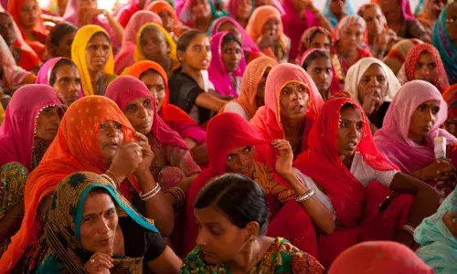 कम लिंग अनुपात वाले राज्यों में महिला विधायकों की संख्या अधिक कम लिंग अनुपात वाले राज्यों में महिला विधायकों की संख्या अधिक