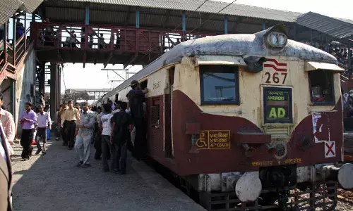 मेट्रो और रेलवे के साथ होने से बनेंगी बात