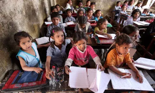 देश का भविष्य सड़कों पर -II