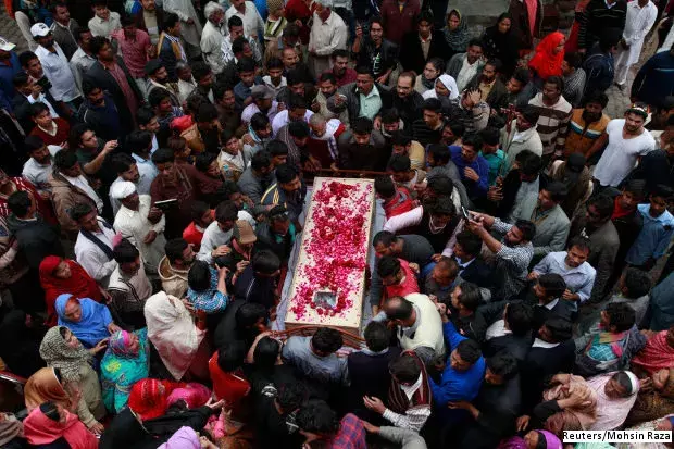 पाकिस्तान पर आतंकवाद का बोझ 100 बिलियन डॉलर