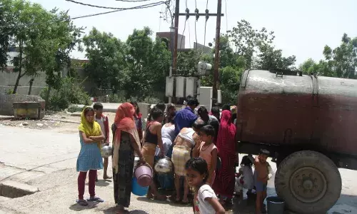 यूपी में नि:शुल्क आवास या झंझटों का पिटारा