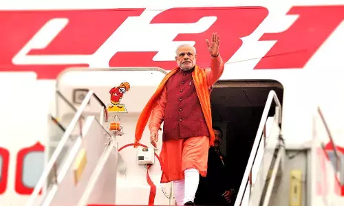 मोदी बनाम मनमोहन: अंतरराष्ट्रीय यात्रायें