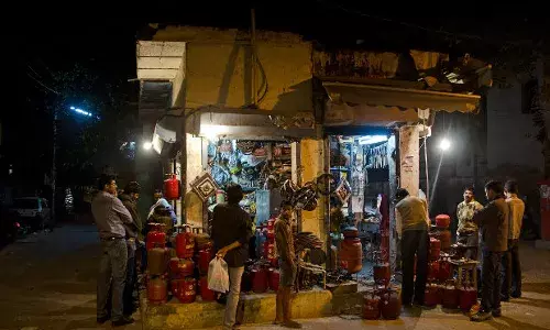 13 लाख जाली रसोई-गैस उपभोक्ता क्या दर्शाते हैं 13 लाख जाली रसोई-गैस उपभोक्ता क्या दर्शाते हैं