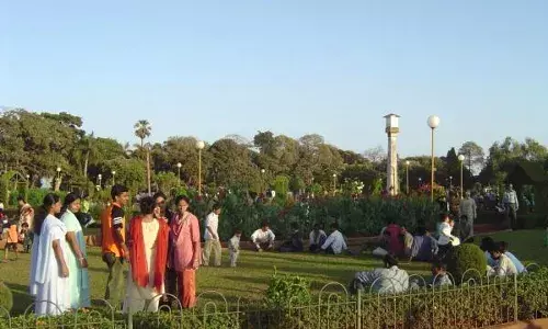 दुनिया में मुंबईकर सर्वाधिक जमीन तंगी से बेहाल दुनिया में मुंबईकर सर्वाधिक जमीन तंगी से बेहाल